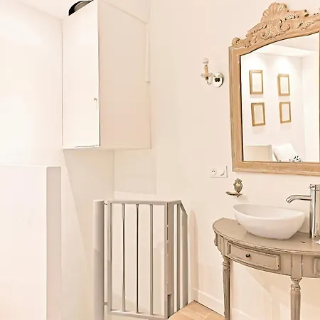 Apartment Maison Rare Avec Terrasse Et 2 - Marais Paris