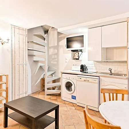 Maison Rare Avec Terrasse Et 2 - Marais Apartment